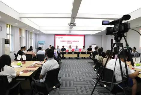 bet356官网举办青年骨干教师研修班