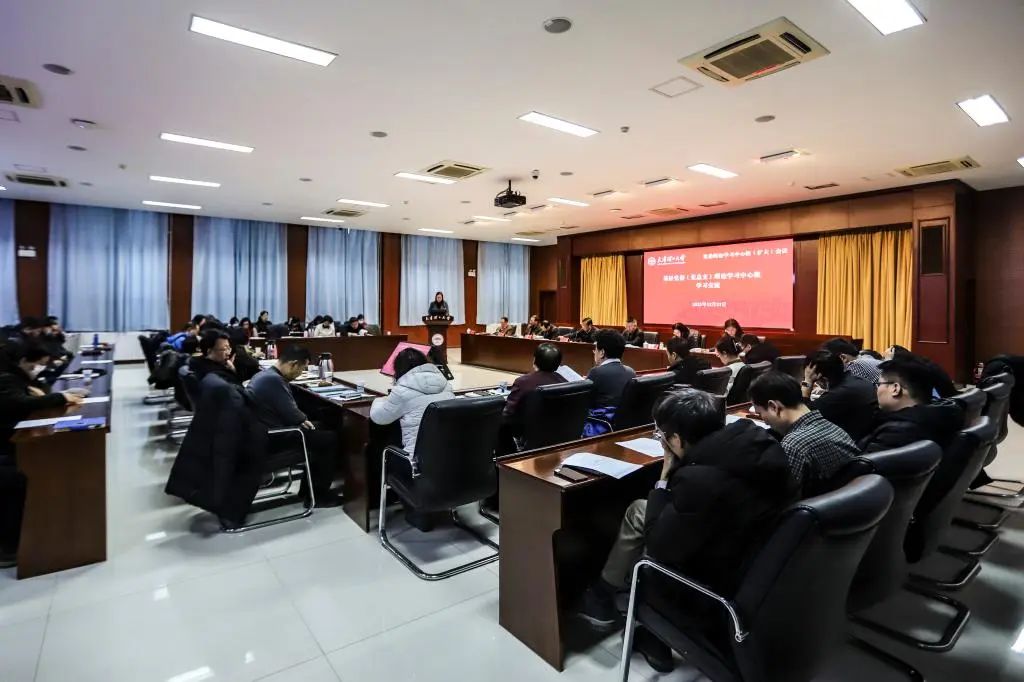 校党委理论学习中心组（扩大）举行习近平文化思想专题学习研讨会暨基层党委（党总支）理论学习中心组学习交流会